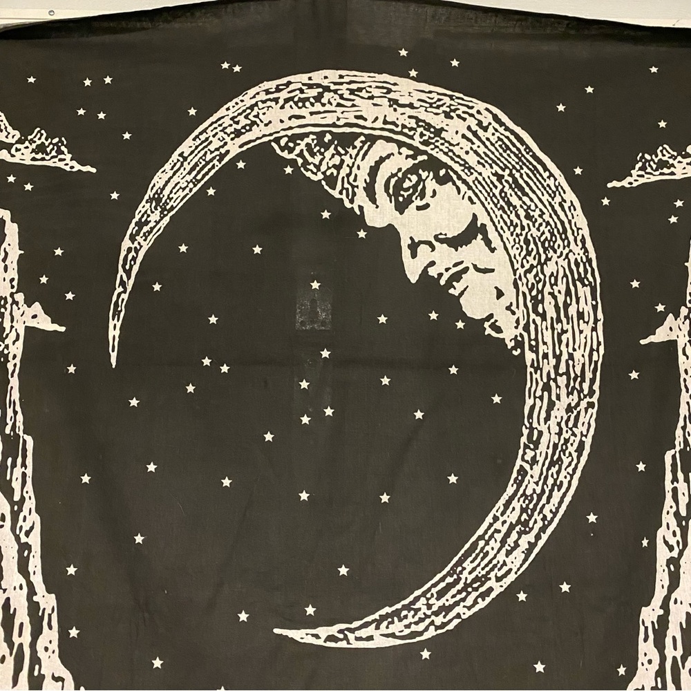 Urban Outfitters HUGE The Moon Tarot Card Thin Tapestry Wall Decoration - Picture 2 of 12